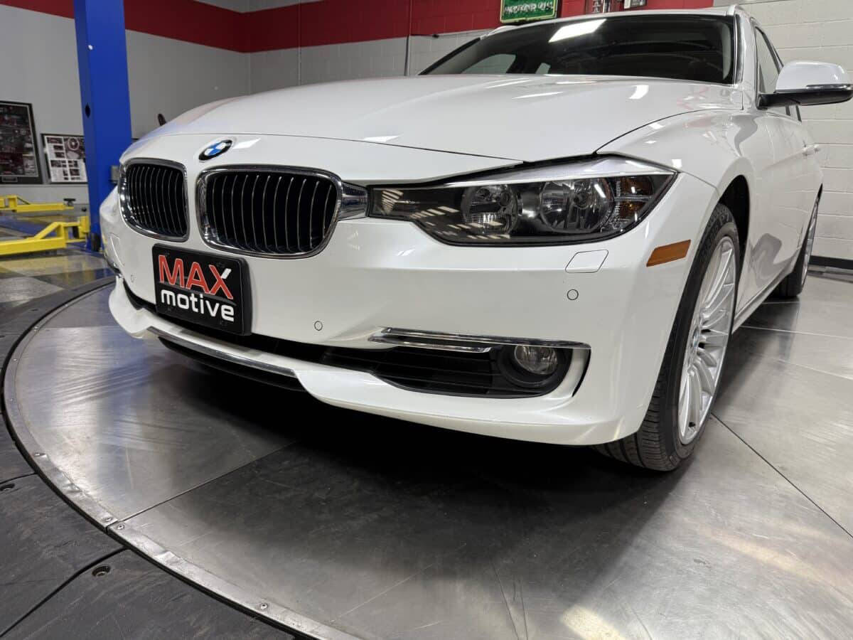 2014 BMW 3 Series 12