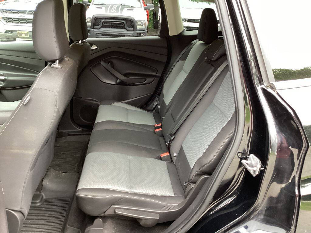 Black 2018 Ford Escape SE AWD SE 4dr SUV 7