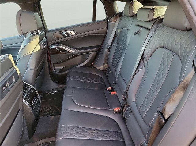 2023 BMW X6 xDrive40i