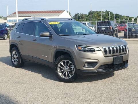 2021 Jeep Cherokee for sale at Betten Baker Preowned Center in Twin Lake MI