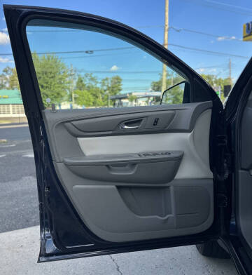2016 GMC Acadia SLE-2