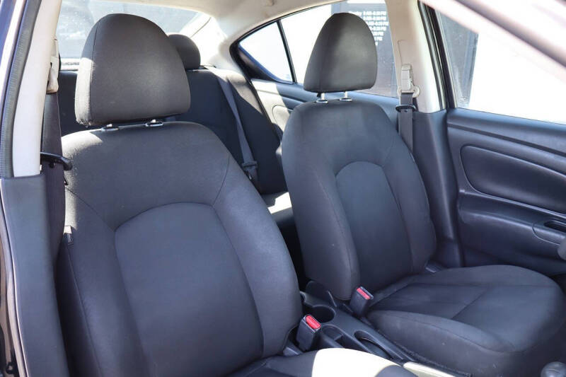 2018 Nissan Versa SV