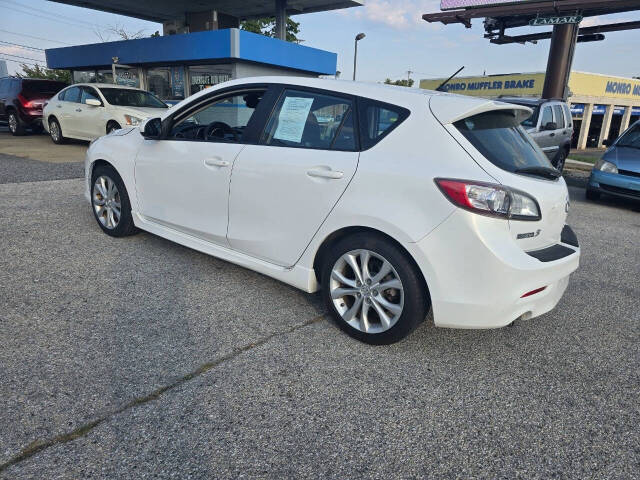 2010 Mazda Mazda3 for sale at QUEENSGATE AUTO SALES in York, PA