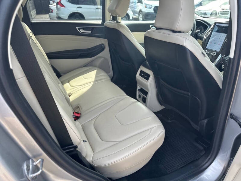 2021 Ford Edge Titanium