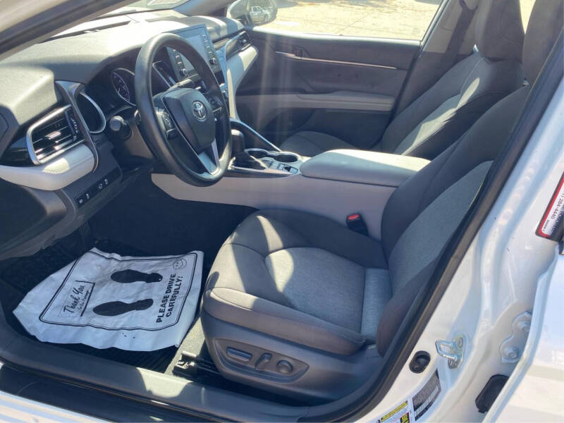 2021 Toyota Camry Hybrid LE