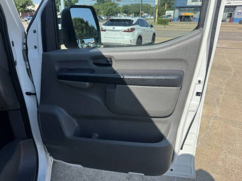 2017 Nissan NV 2500 HD S