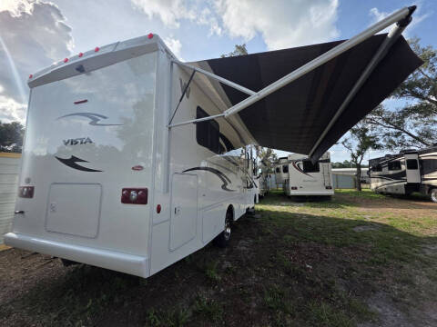2013 Winnebago Vista