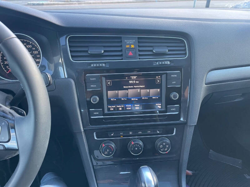 2020 Volkswagen Golf TSI