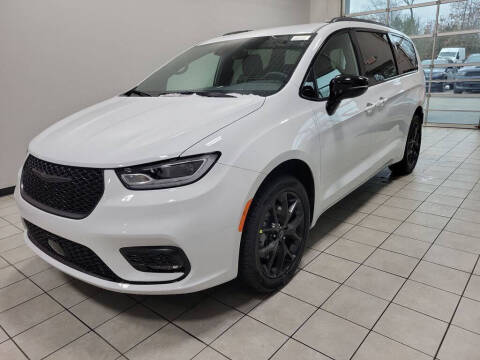 2026 Chrysler Pacifica Select