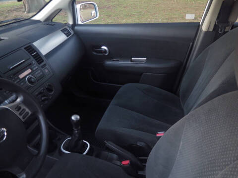 2010 Nissan Versa 1.8 S