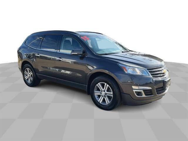 Used 2015 Chevrolet Traverse 1LT with VIN 1GNKVGKD2FJ287855 for sale in Waterloo, IA