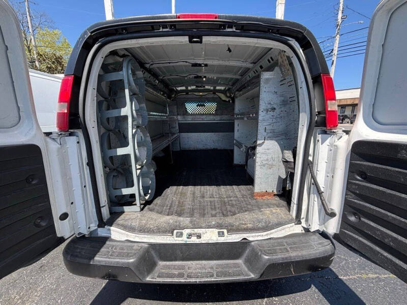 2015 Chevrolet Express Cargo Work Van - Photo 22