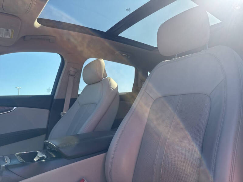 2020 Lincoln Nautilus Reserve