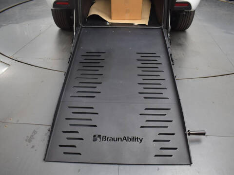 2025 Chrysler Voyager LX