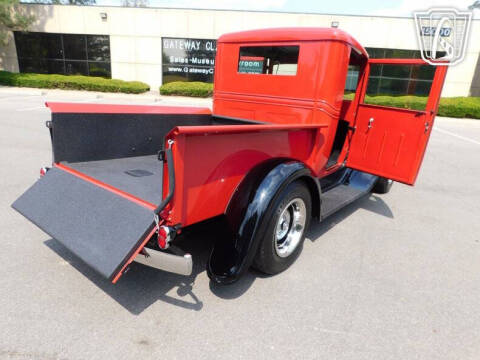 1933 Chevrolet Apache