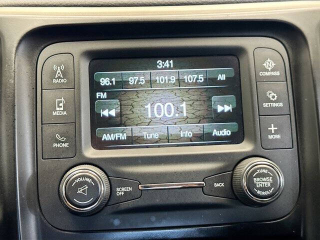 2017 Jeep Cherokee Sport