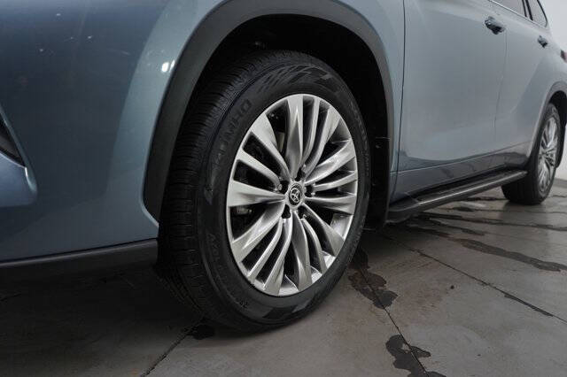 2024 Toyota Highlander Platinum
