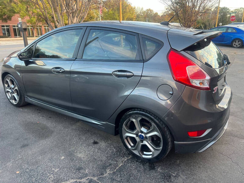 2017 Ford Fiesta ST photo 10