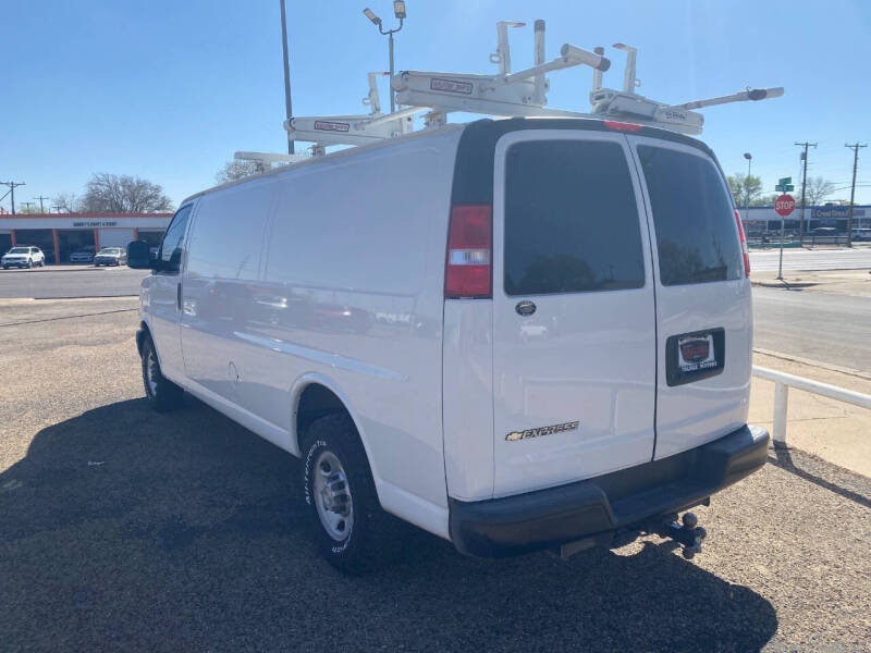 2022 Chevrolet Express 3500