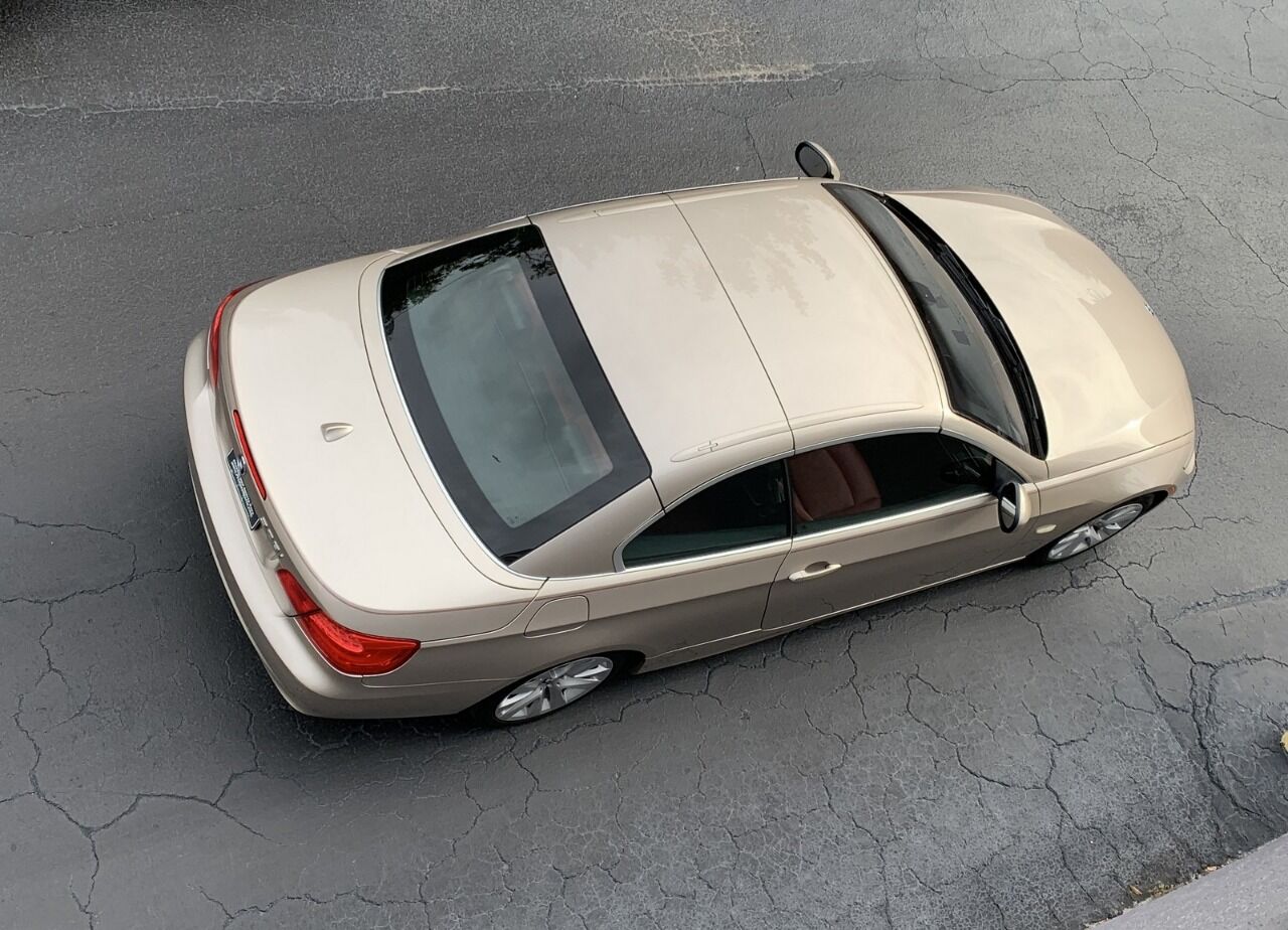2012 BMW 3 Series 35