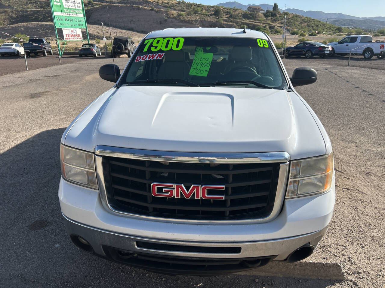 White 2009 GMC Sierra 2500HD SLE 4x4 SLE 4dr Crew Cab SB 1