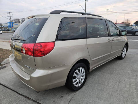 2006 Toyota Sienna CE 7 Passenger