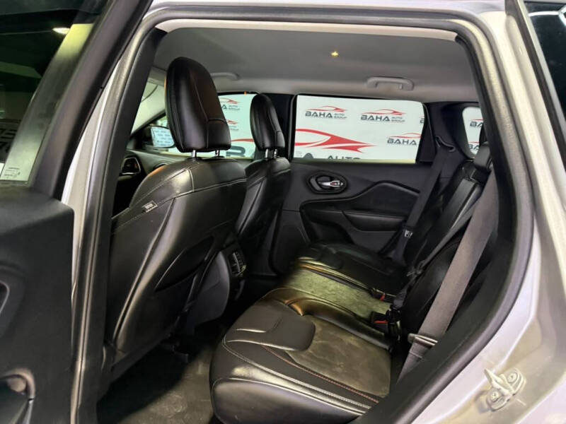 2020 Jeep Cherokee Trailhawk