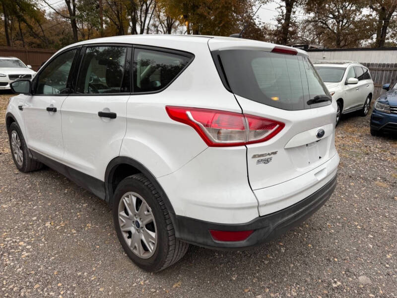 2016 Ford Escape S