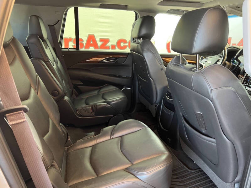 2017 Cadillac Escalade Luxury