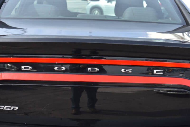 2017 Dodge Charger SE