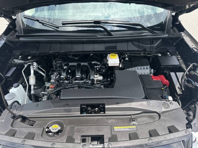 2024 Nissan Pathfinder S