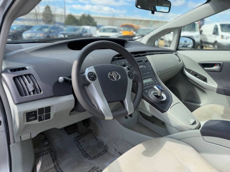 2010 Toyota Prius III