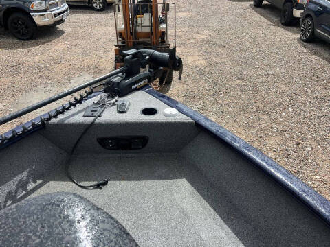 2022 Tracker PRO GLIDE