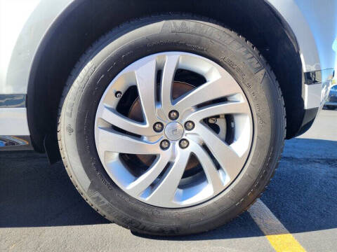 2023 Land Rover Range Rover Evoque P250 R-Dynamic S