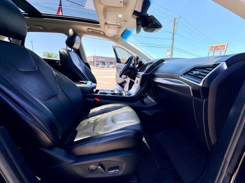 2019 Ford Edge Titanium