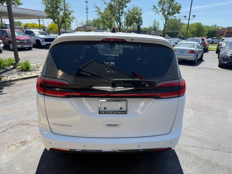 2023 Chrysler Pacifica Touring L
