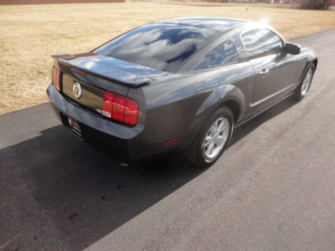 2007 Ford Mustang V6 Deluxe