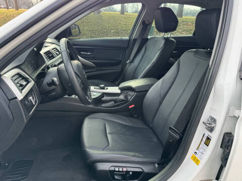 2015 BMW 3 Series 320i