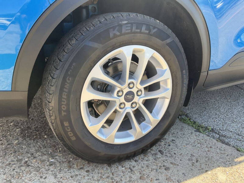 2020 Ford Escape SE