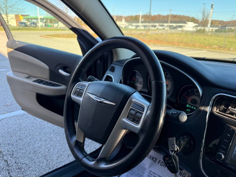 2012 Chrysler 200 Limited