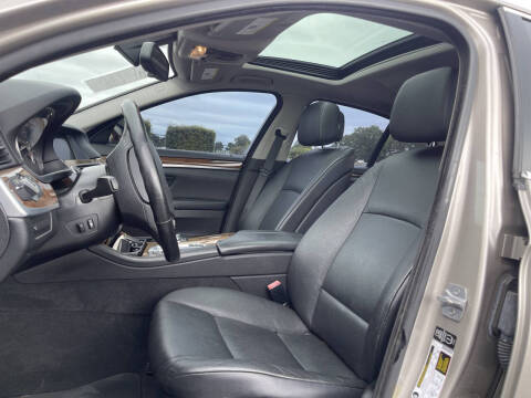 2013 BMW 5 Series 528i