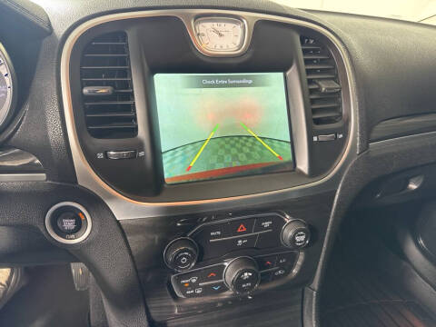 2020 Chrysler 300 Touring