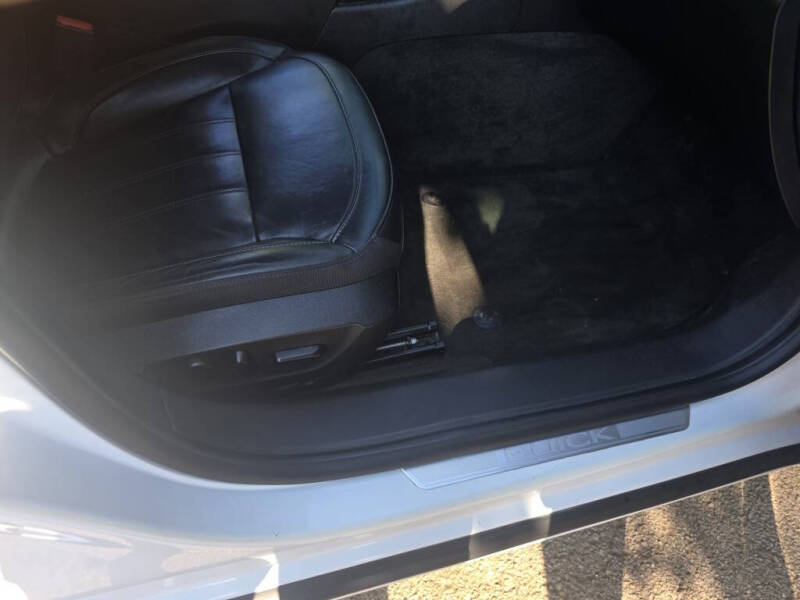 2012 Buick Regal Premium 1