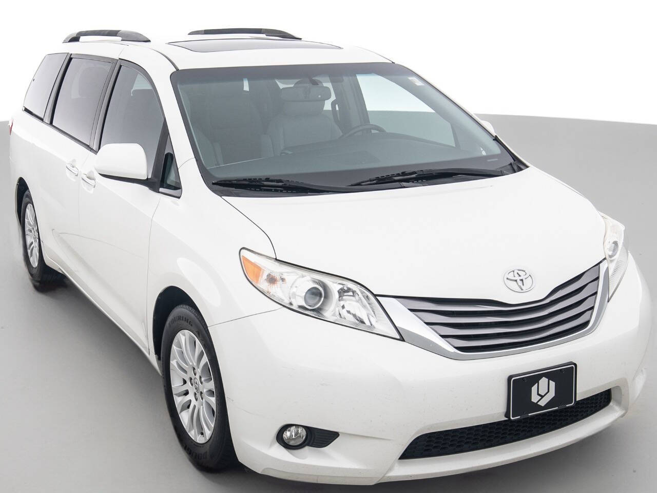 Used Car 2017 Toyota Sienna  Xle Premium 8 Passenger 4dr Mini Van For Sale Under $20,000 In Coal City, Illinois