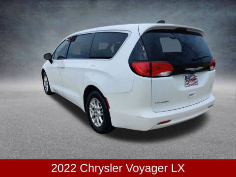 2022 Chrysler Voyager LX