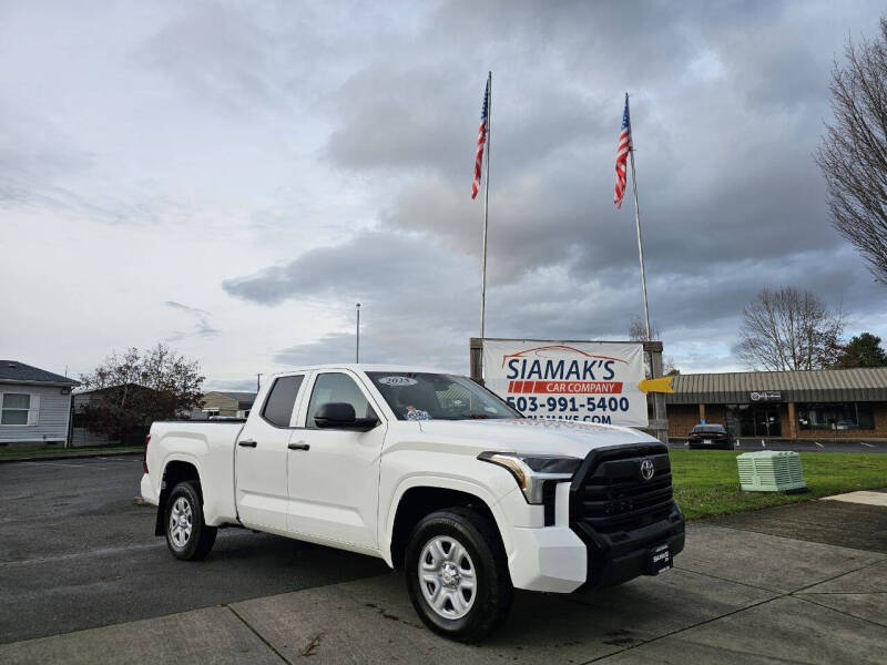 2025 Toyota Tundra SR's photo