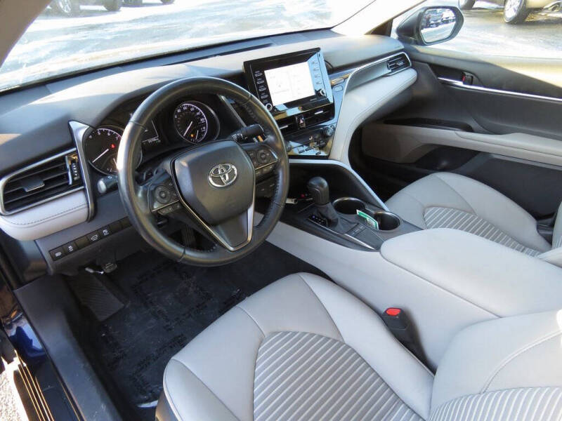 2022 Toyota Camry SE