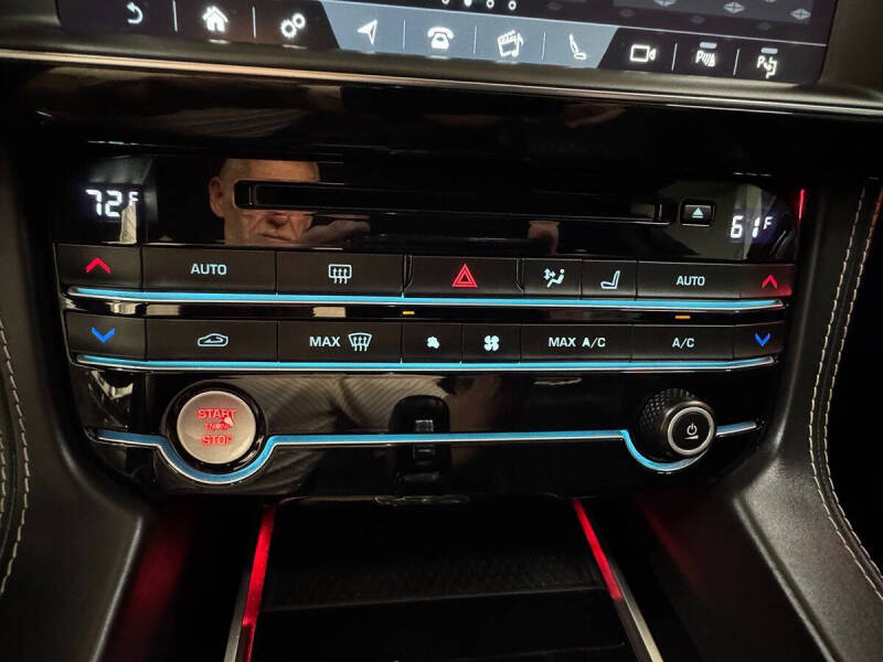 2020 Jaguar F-PACE SVR