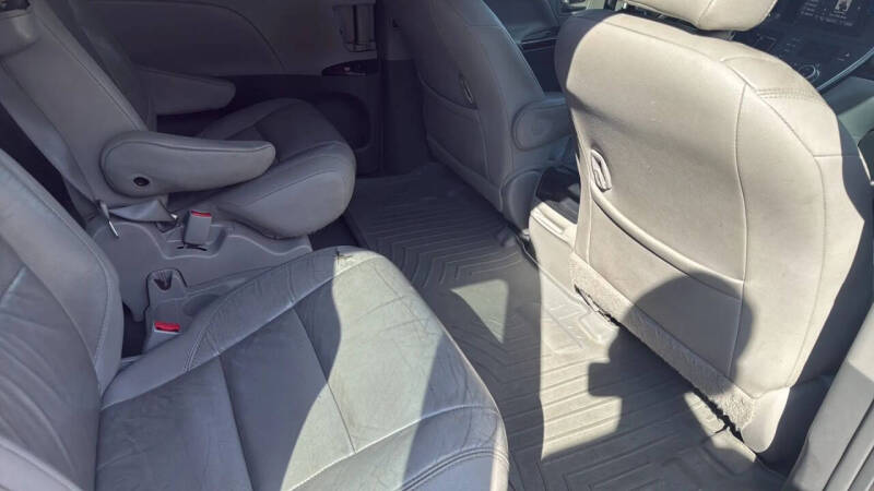 2015 Toyota Sienna