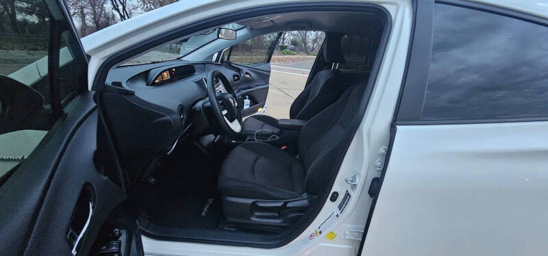2017 Toyota Prius One